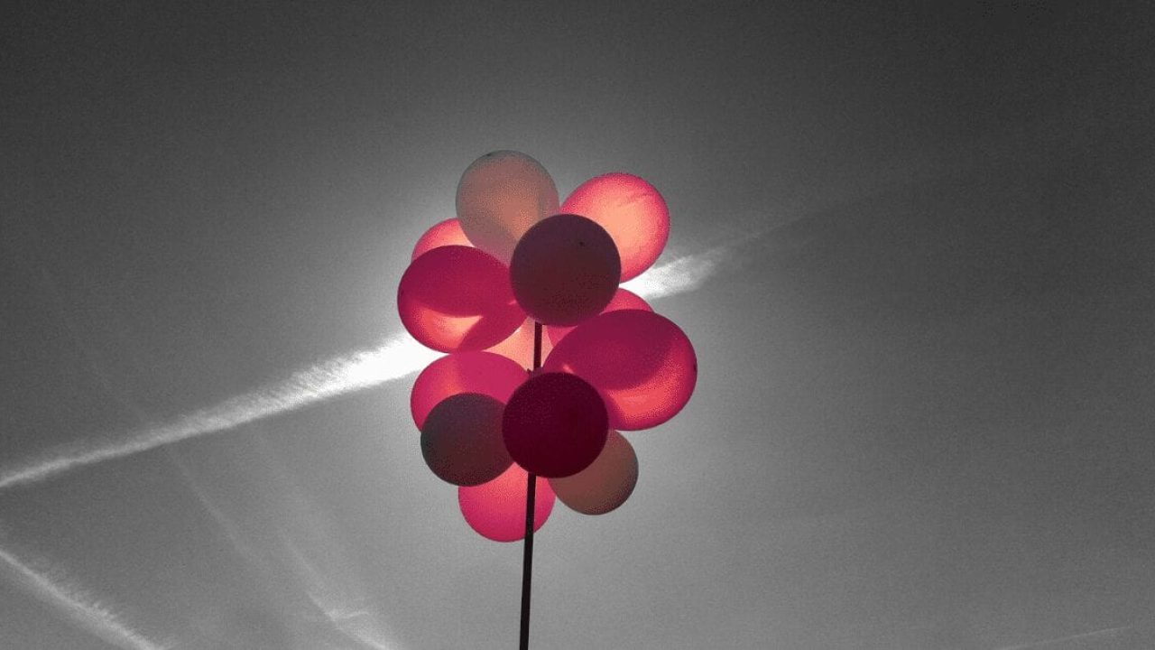 red-balloons-sky